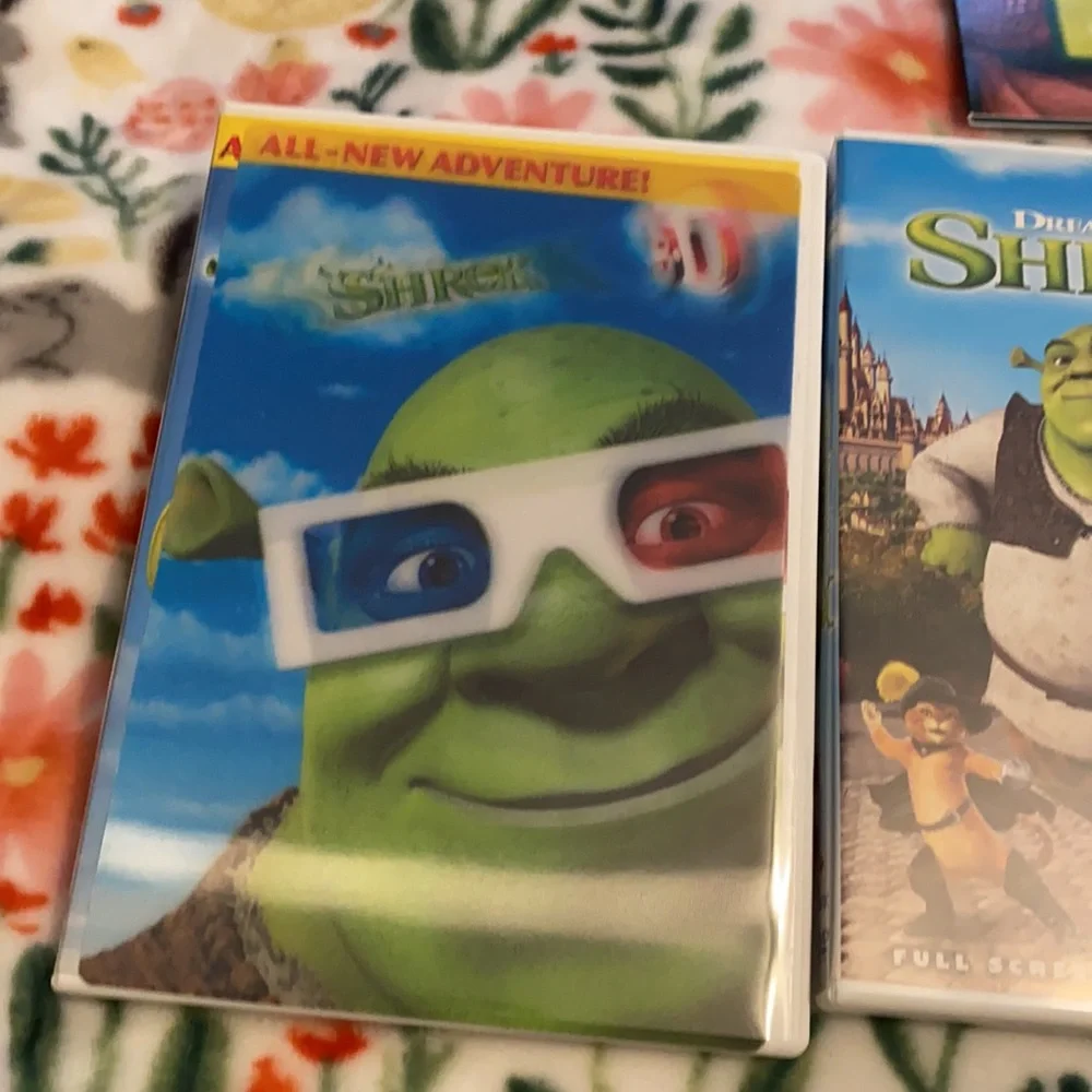 Shrek DVD Box Set - Picture 5 of 13